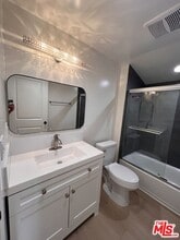 946 S Lucerne Blvd in Los Angeles, CA - Building Photo - Building Photo