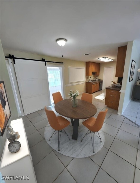 732 Phyllis St in Port Charlotte, FL - Foto de edificio - Building Photo