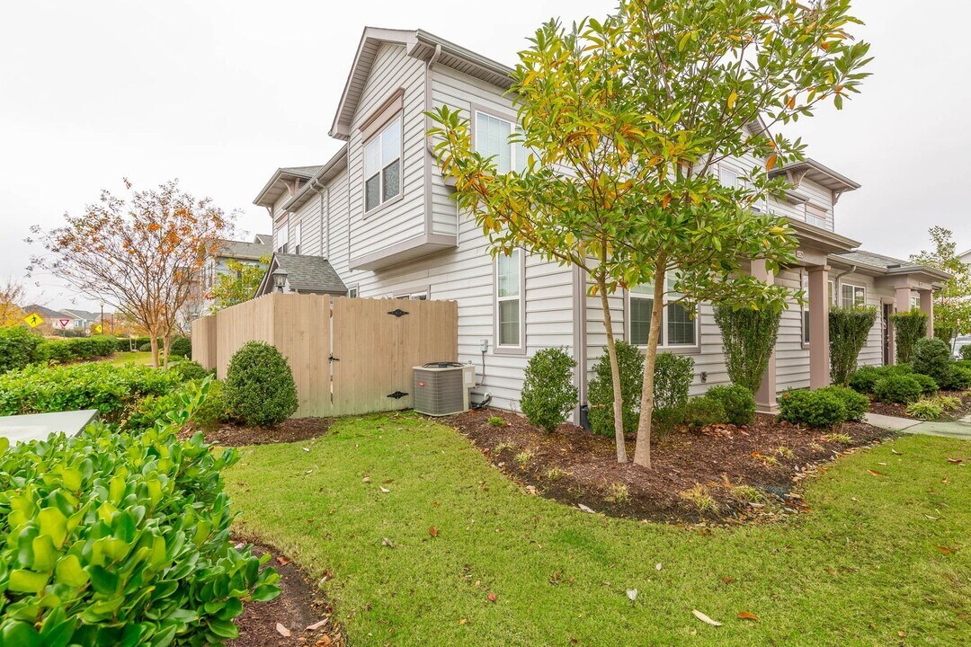 4528 Turnworth Arch in Virginia Beach, VA - Building Photo