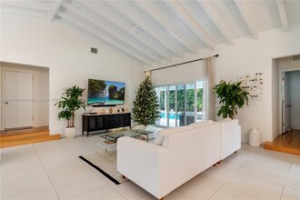 426 Hardee Rd in Coral Gables, FL - Foto de edificio - Building Photo