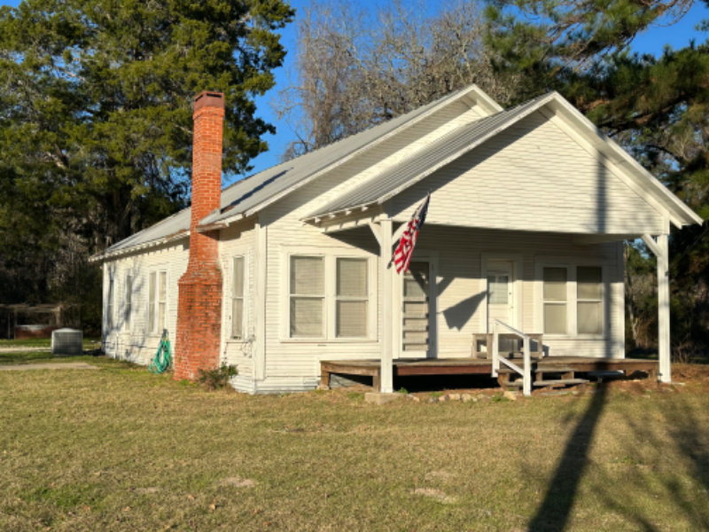 1660 FM 1696 in Huntsville, TX - Foto de edificio