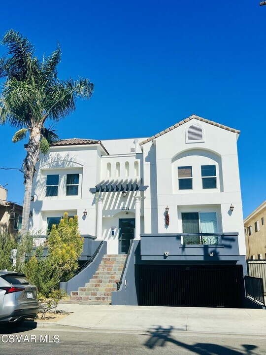 5224 Corteen Pl in Los Angeles, CA - Building Photo