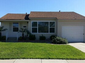 5712 Lorelei Ave in Lakewood, CA - Building Photo