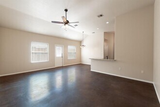 448 Jack Rabbit Ln in Buda, TX - Building Photo - Building Photo