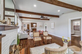 2230 Mistletoe Ave in Fort Worth, TX - Foto de edificio - Building Photo