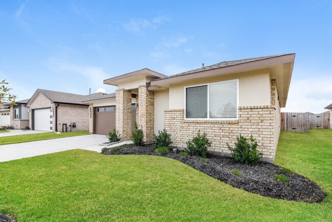 214 Serena Pk Ln in Arcola, TX - Building Photo - Building Photo