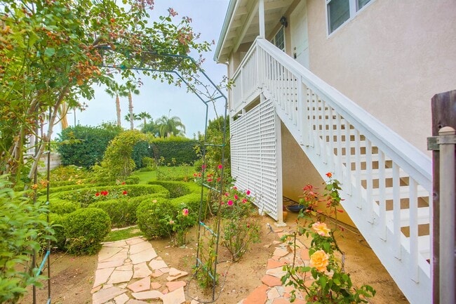 1844 Dora Dr in Encinitas, CA - Building Photo - Building Photo