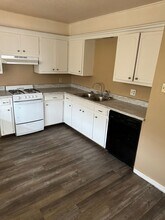 816 Russell Cir-Unit -816 Russell in Norman, OK - Building Photo - Building Photo
