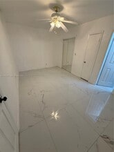 200 N 61st Ave in Hollywood, FL - Building Photo - Building Photo