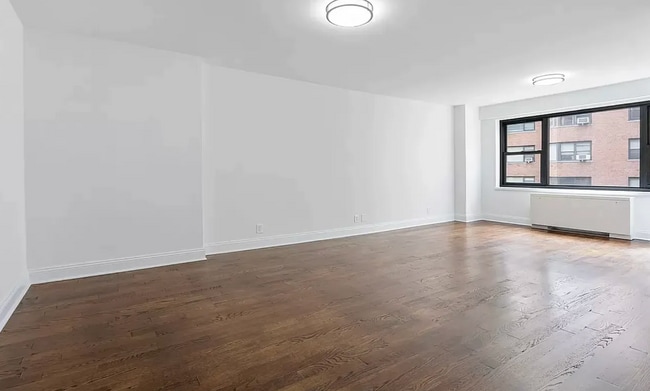 411 E 88th St in New York, NY - Building Photo - Building Photo