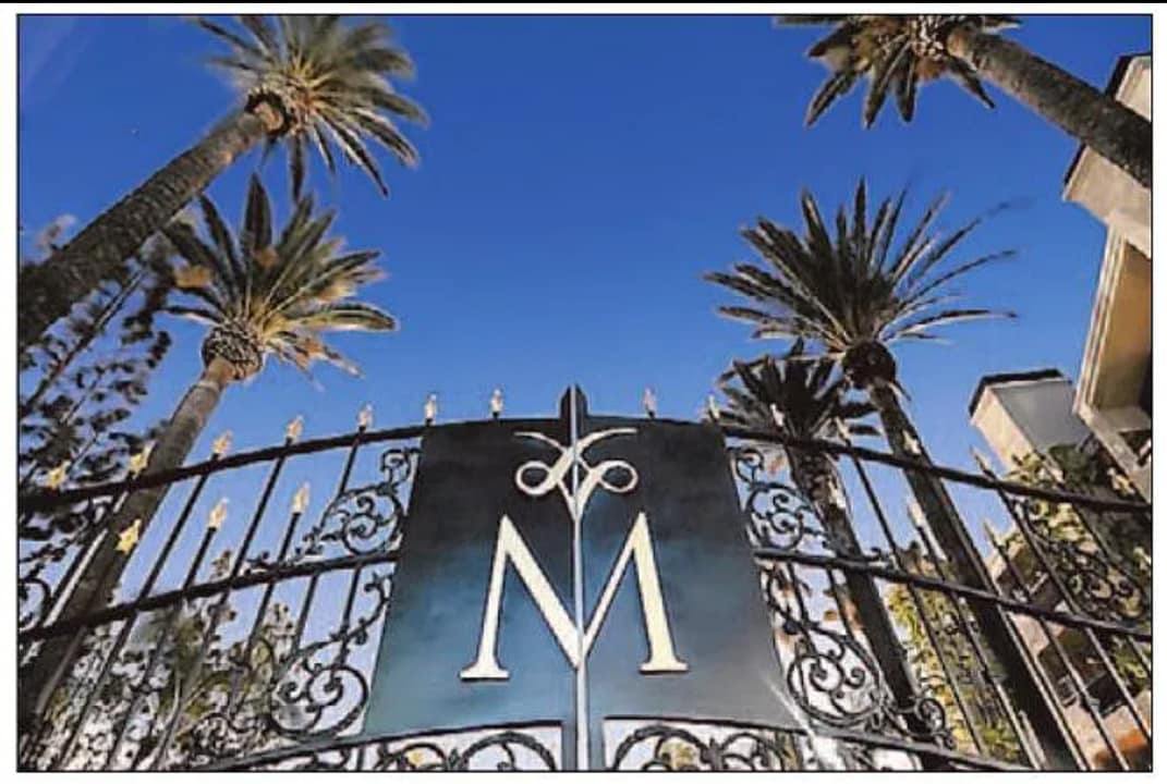 5530 Owensmouth Ave, Unit 233 in Woodland Hills, CA - Foto de edificio