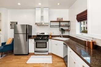 2015 South Main St in Seattle, WA - Building Photo - Building Photo