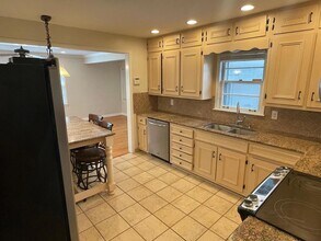5568 Rich Rd in Memphis, TN - Building Photo - Building Photo