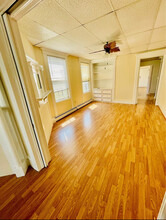 55 Hawkins St, Unit 2nd Floor in Newark, NJ - Building Photo - Building Photo