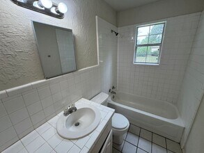 1603 Iowa St in Norman, OK - Building Photo - Building Photo