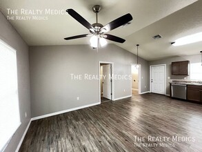 5312 NW 6th Pl in Ocala, FL - Building Photo - Building Photo