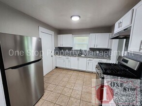 3001 E 80th St in Kansas City, MO - Building Photo - Building Photo