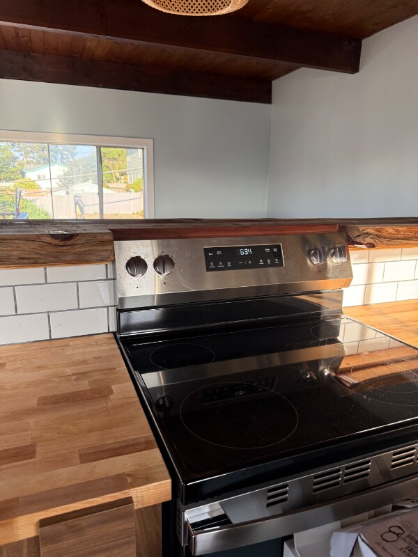 890 Pacific St in Morro Bay, CA - Building Photo - Building Photo