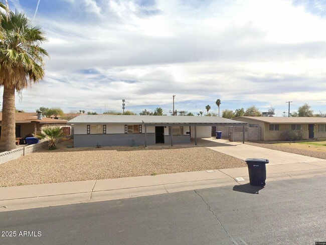 property at 301 N Apache Dr