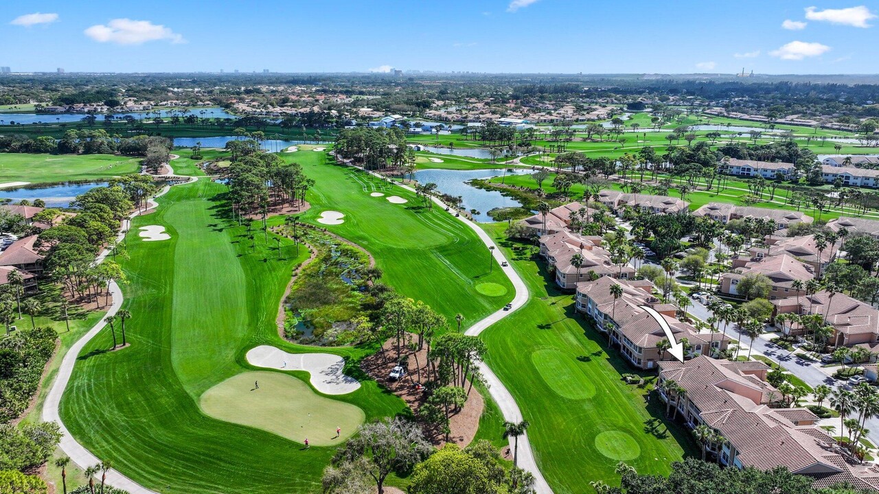 207 Legendary Cir in Palm Beach Gardens, FL - Building Photo