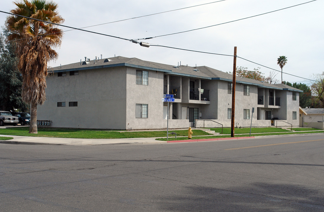 509 E Central Ave in Hemet, CA - Foto de edificio