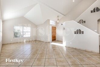 16419 S 38th Pl in Phoenix, AZ - Foto de edificio - Building Photo