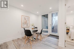 19 Devon Rd in Toronto, ON - Building Photo