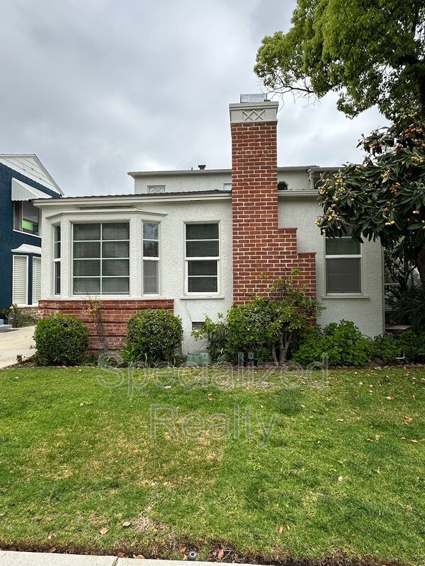property at 769 E Doran St
