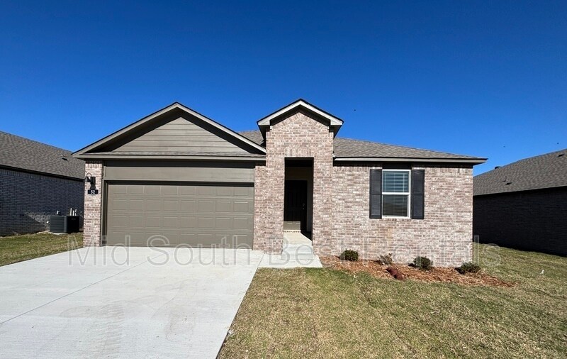 52 Kelton Ln in East End, AR - Building Photo