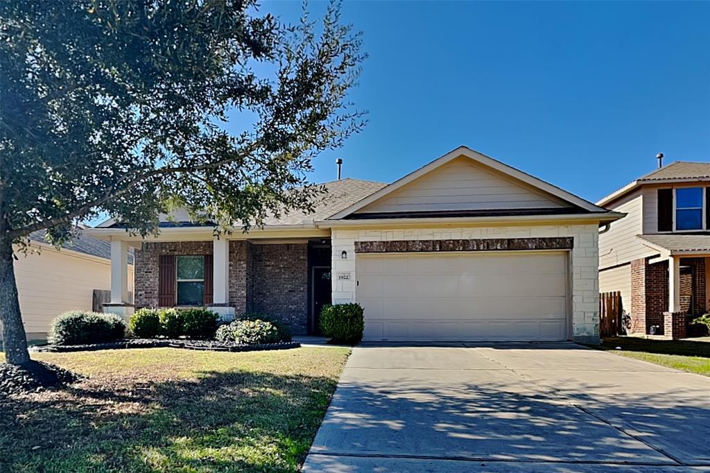 1922 Scotch Pine St in Tomball, TX - Building Photo