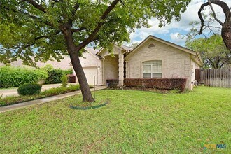 2725 Diamond Trail in New Braunfels, TX - Building Photo - Building Photo