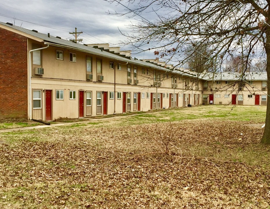 Hazelwood Manslick Apartments in Louisville, KY - Building Photo