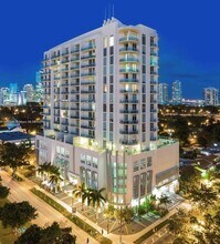 2525 SW 3rd Ave in Miami, FL - Foto de edificio - Building Photo