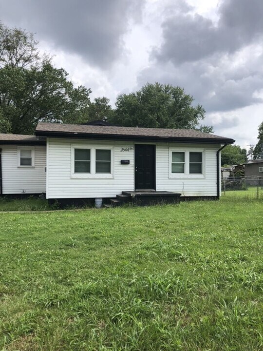 2644 W Lombard St in Springfield, MO - Building Photo