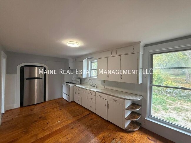 91 Castine Rd