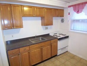 1916 S Norwood St in Philadelphia, PA - Building Photo - Building Photo