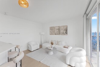 770 NE 69th St in Miami, FL - Foto de edificio - Building Photo