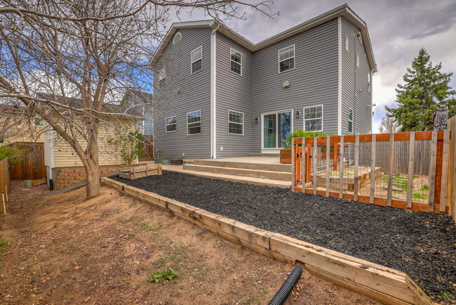 property at 6674 Chantilly Pl