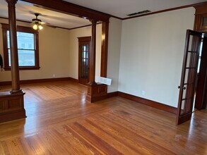323 Olivia St in Derby, CT - Building Photo - Building Photo