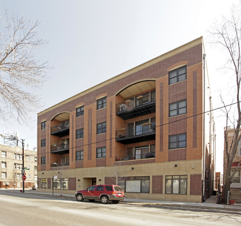 3025 N California Ave in Chicago, IL - Building Photo