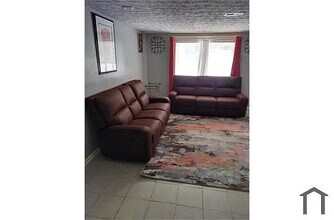 Room in House on White Oak Trail in Stone Mountain, GA - Building Photo - Building Photo