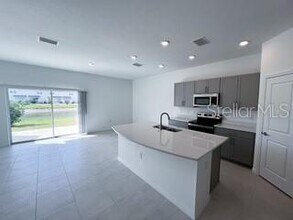 8725 Daydream St in Sarasota, FL - Building Photo - Building Photo