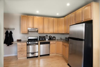 64 Queensberry St, Unit 101 in Boston, MA - Foto de edificio - Building Photo