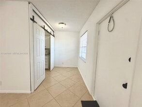 10 SE 9th Ave in Fort Lauderdale, FL - Building Photo - Building Photo