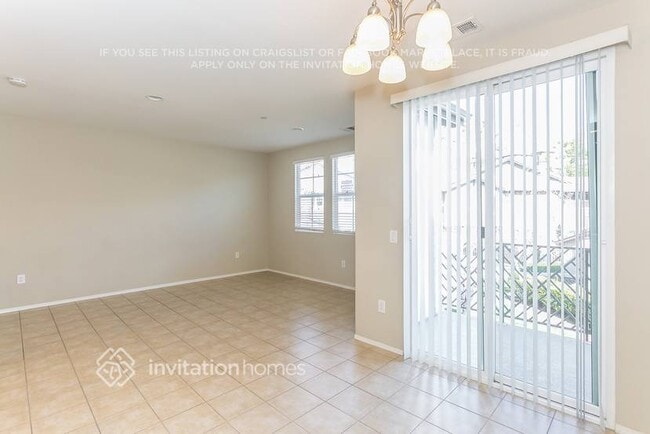 16730 Nicklaus Dr in Los Angeles, CA - Building Photo - Building Photo
