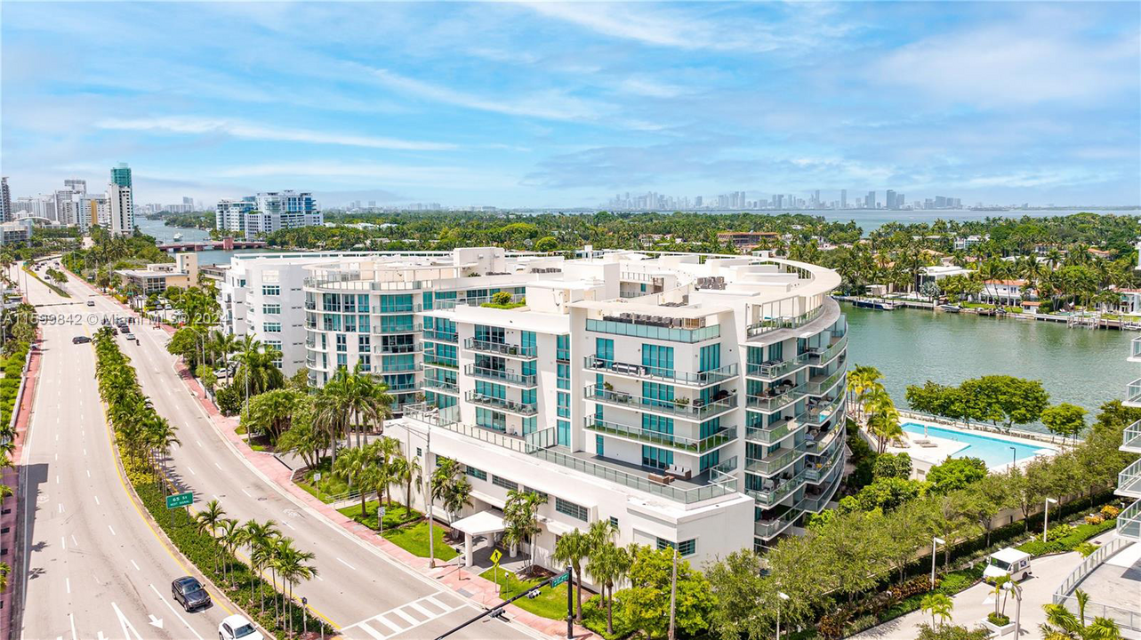 6620 Indian Creek Dr, Unit 121 in Miami Beach, FL - Foto de edificio