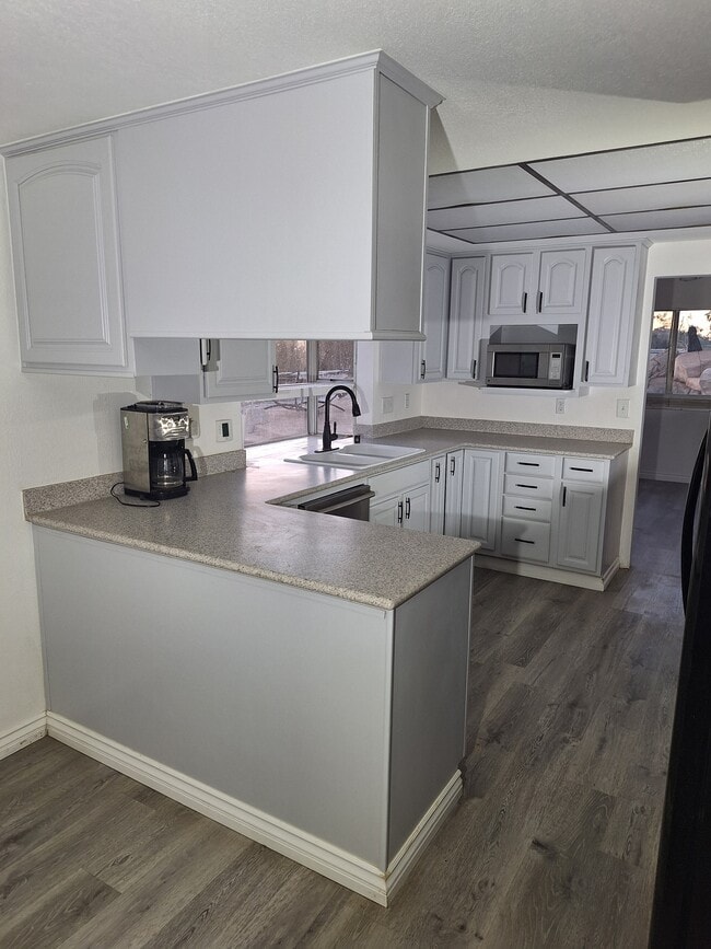 18333 Harley John Rd in Riverside, CA - Building Photo - Building Photo