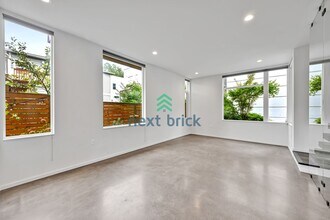 808 25th Ave S in Seattle, WA - Building Photo - Building Photo