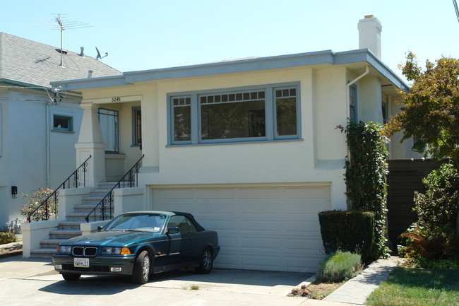 5248-5250 Lawton Ave in Oakland, CA - Foto de edificio - Building Photo