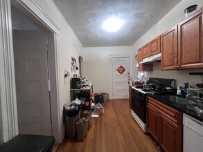 148 Strathmore Rd, Unit 1 in Boston, MA - Building Photo - Building Photo